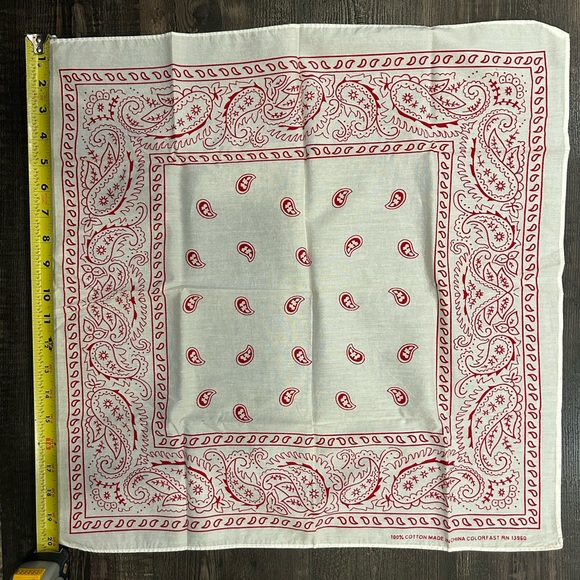 Red and White Paisley Bandana - Picture 6 of 7